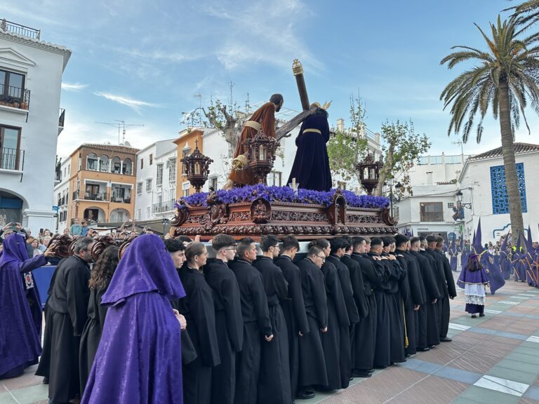 trono-jesus-nazareno-de-nerja-paradise-rentals