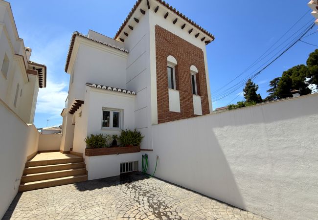 Villa en Nerja - Villa Daisy Villa en Nerja - Villa Daisy