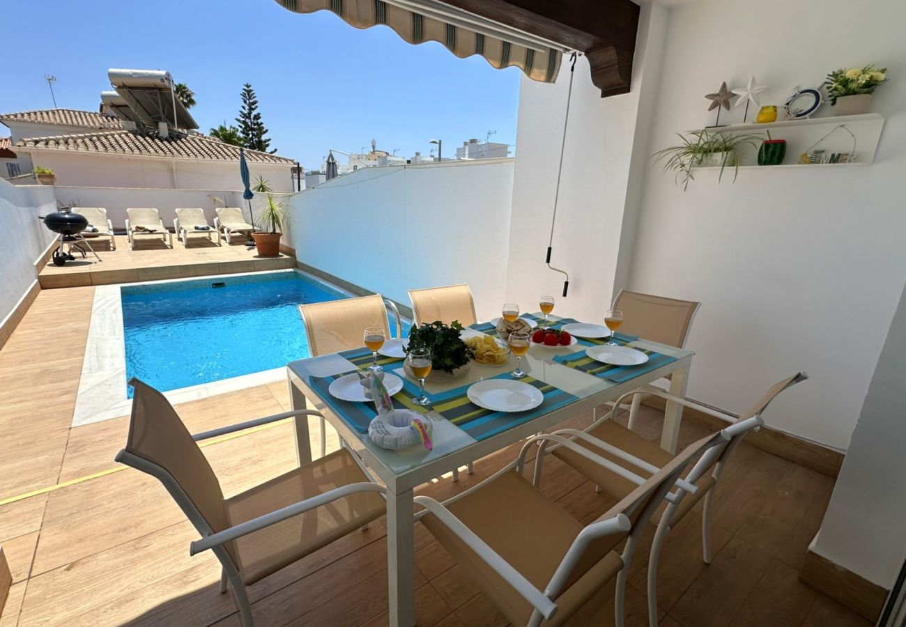 Villa en Nerja - Villa Daisy