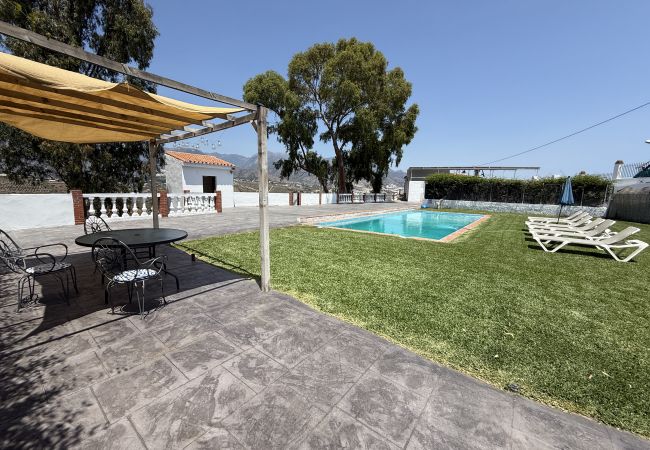 Villa en Nerja - Villa Alminares Villa en Nerja - Villa Alminares