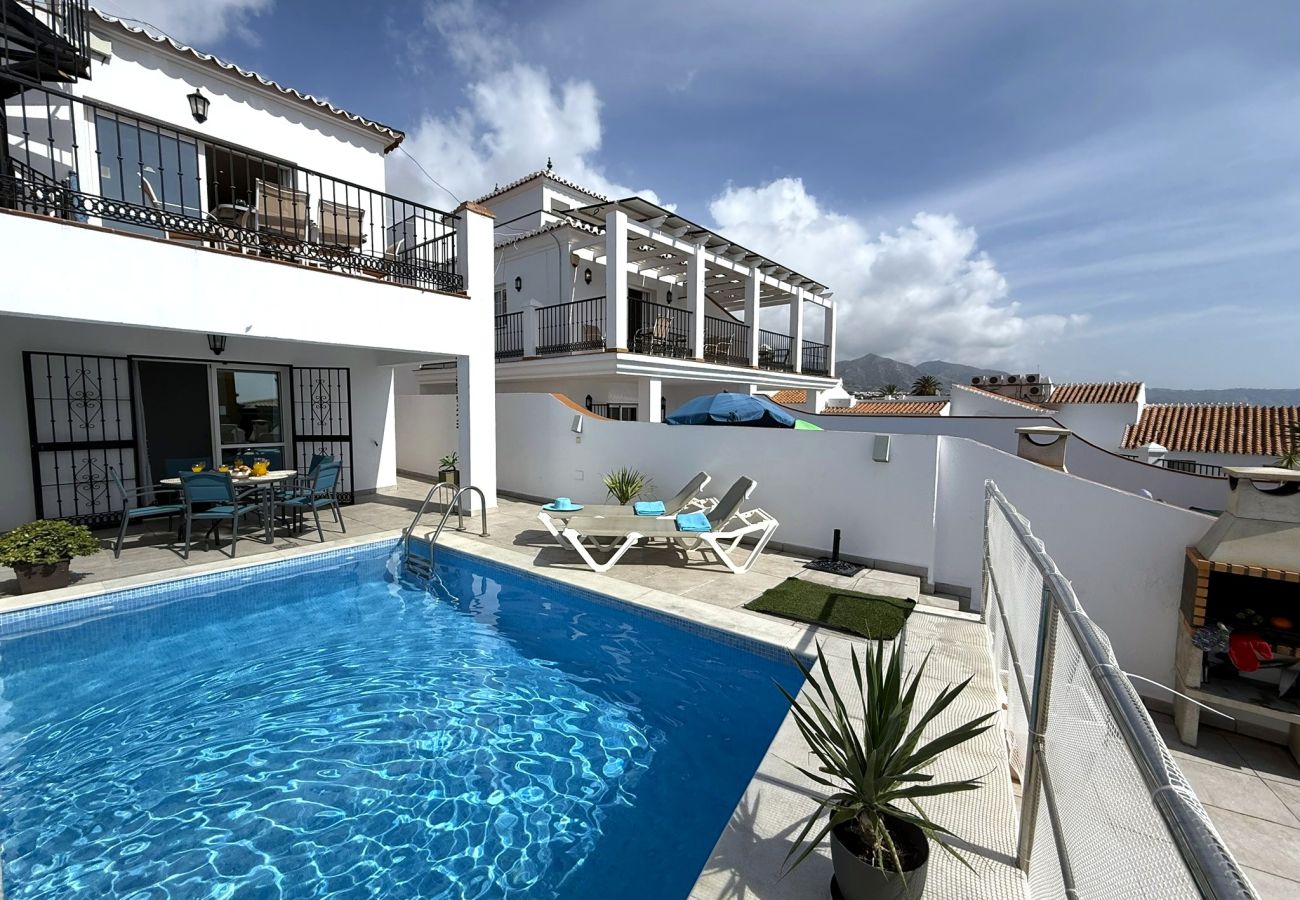 Villa à Nerja - Villa Azalea