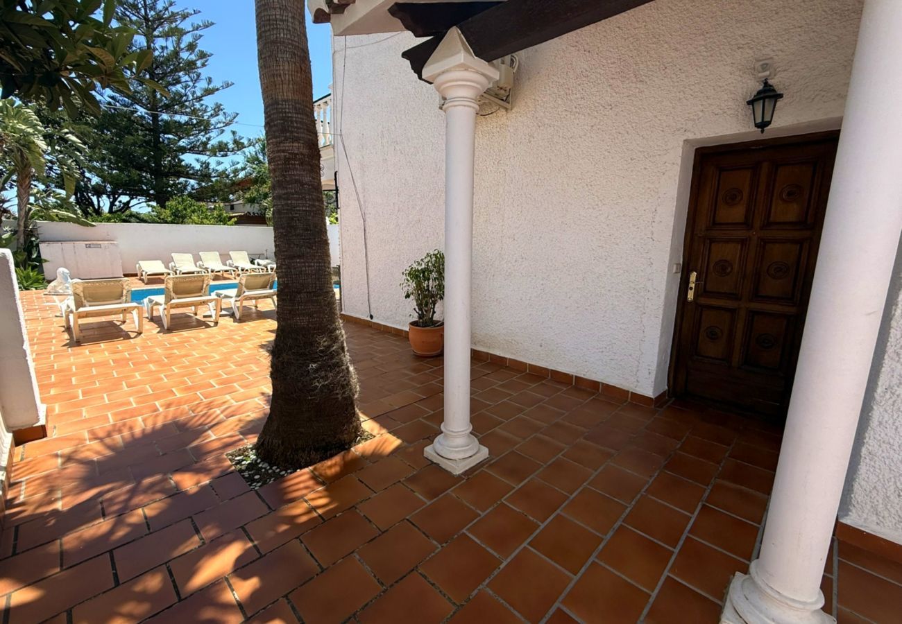 Villa in Nerja - Villa Los Leones