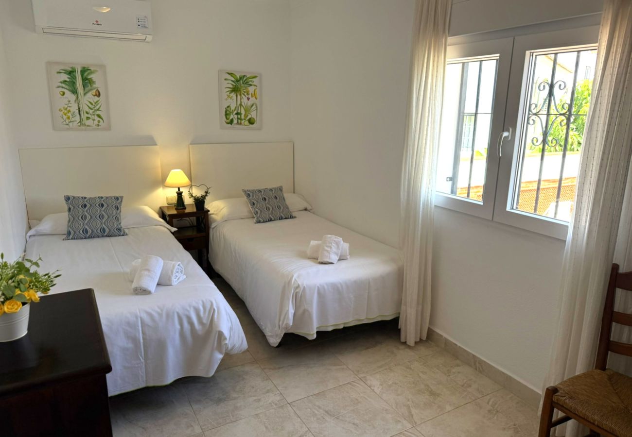 Villa in Nerja - Villa Los Leones