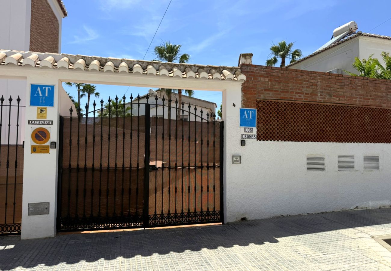 Villa in Nerja - Villa Los Leones