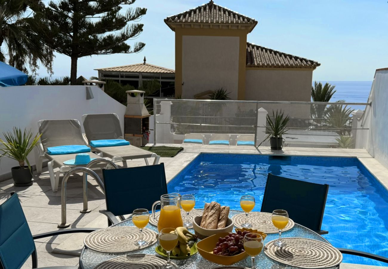 Villa in Nerja - Villa Azalea