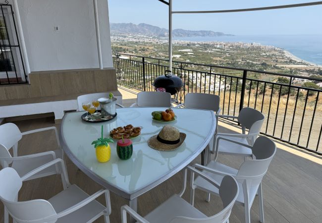 Villa in Nerja - Villa Alminares Villa in Nerja - Villa Alminares