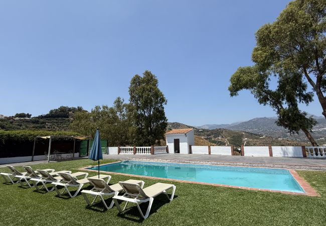 Villa/Dettached house in Nerja - Villa Alminares
